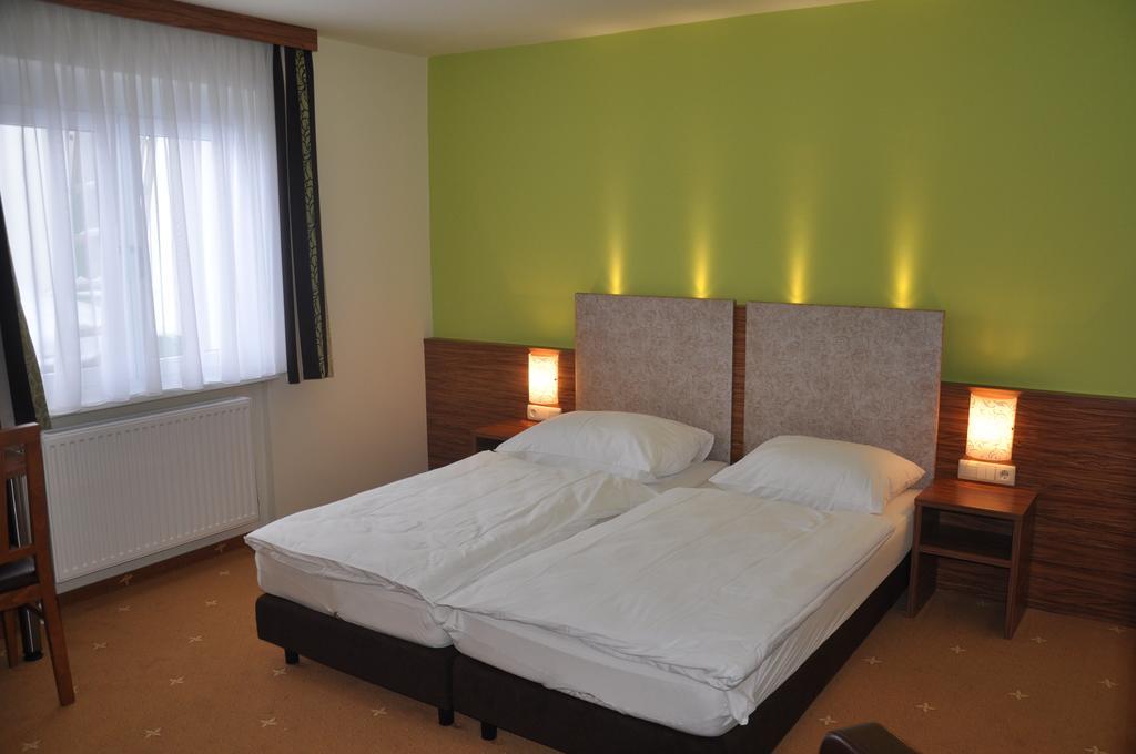 Gasthof Zur Linde Sankt Andrä bei Frauenkirchen Habitación foto
