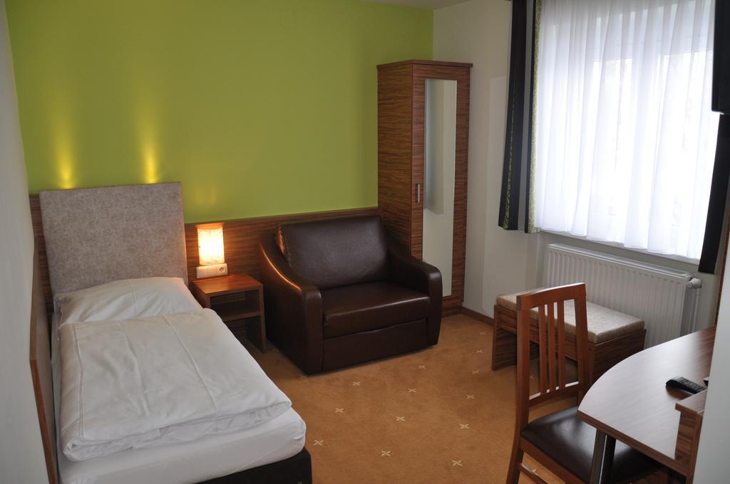 Gasthof Zur Linde Sankt Andrä bei Frauenkirchen Habitación foto